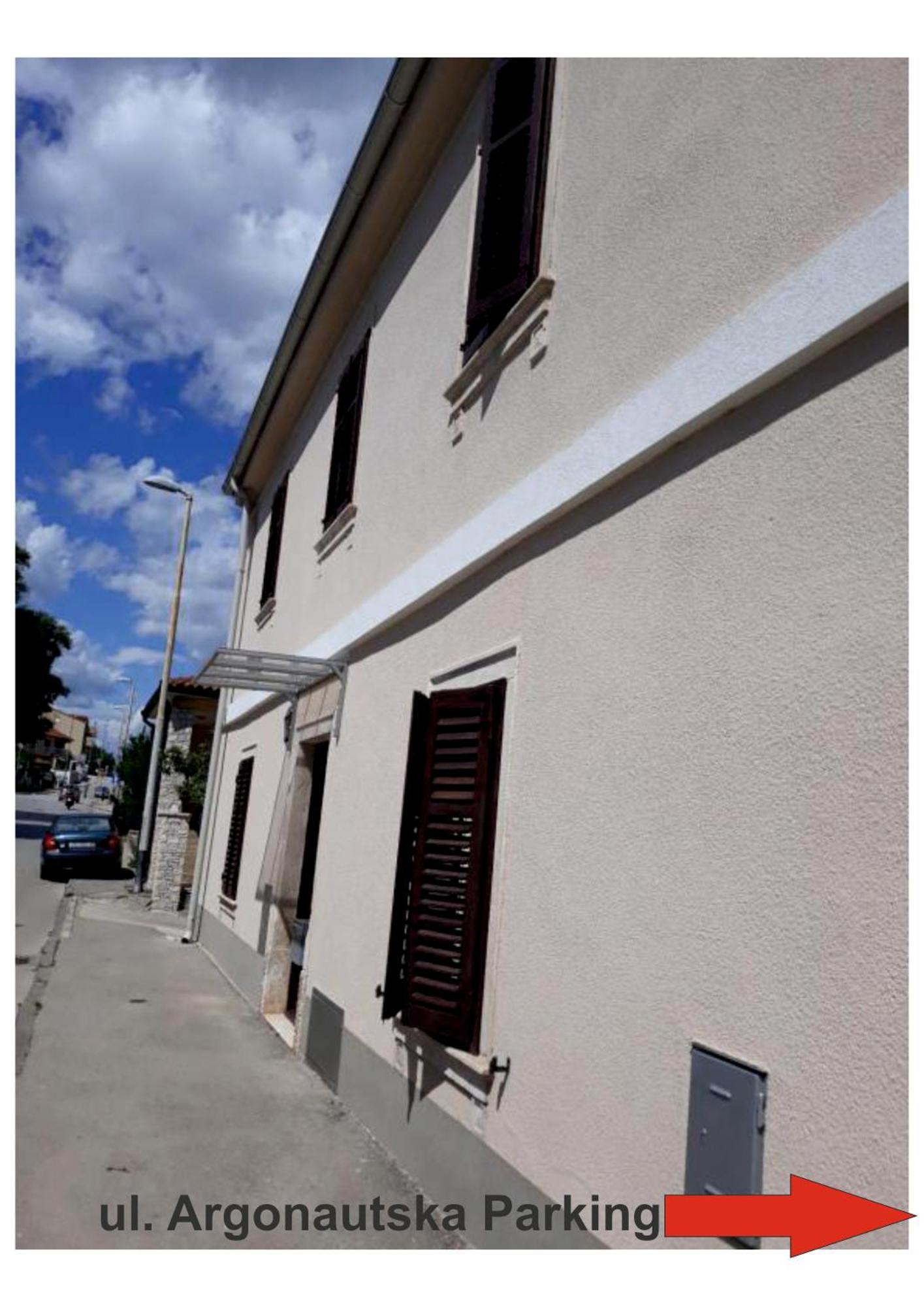 Apartments Vanesa Pula Luaran gambar